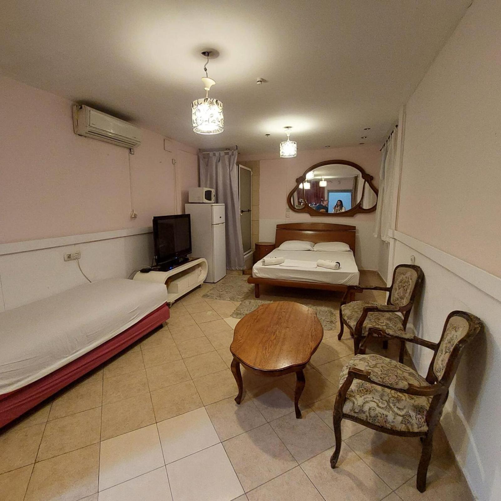 ホテル Star Guest- House Or Yehuda エクステリア 写真