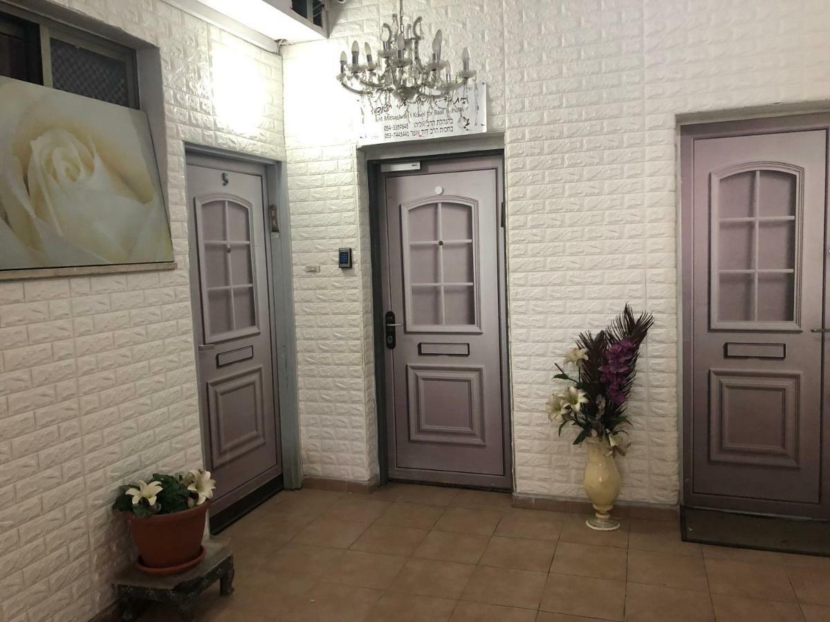ホテル Star Guest- House Or Yehuda エクステリア 写真
